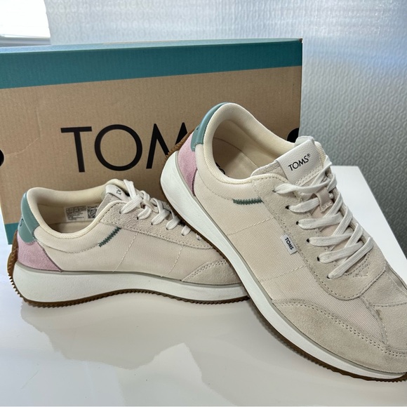 Toms Women's Sneakers in Cream and Lavender - Picture 2 of 5